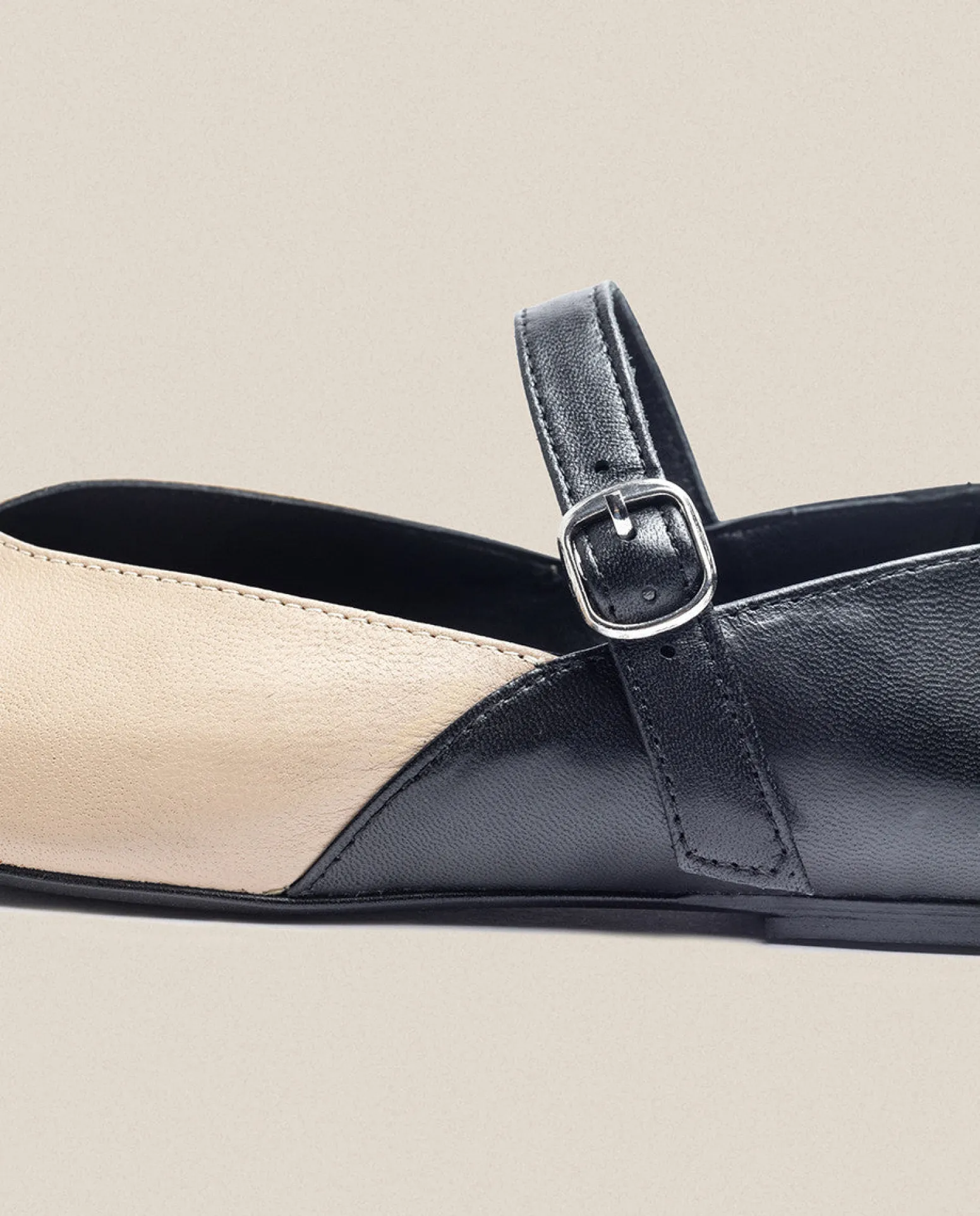 Chaussure Plate ARI-001 Beige